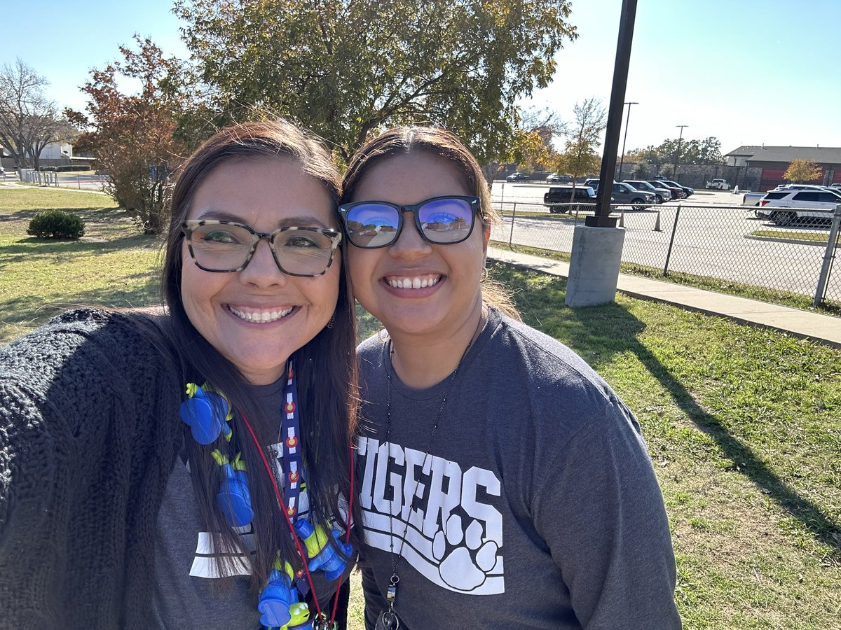 Lighting it up today with my teammate Twinkie. ❤️#TESleads. #holidays