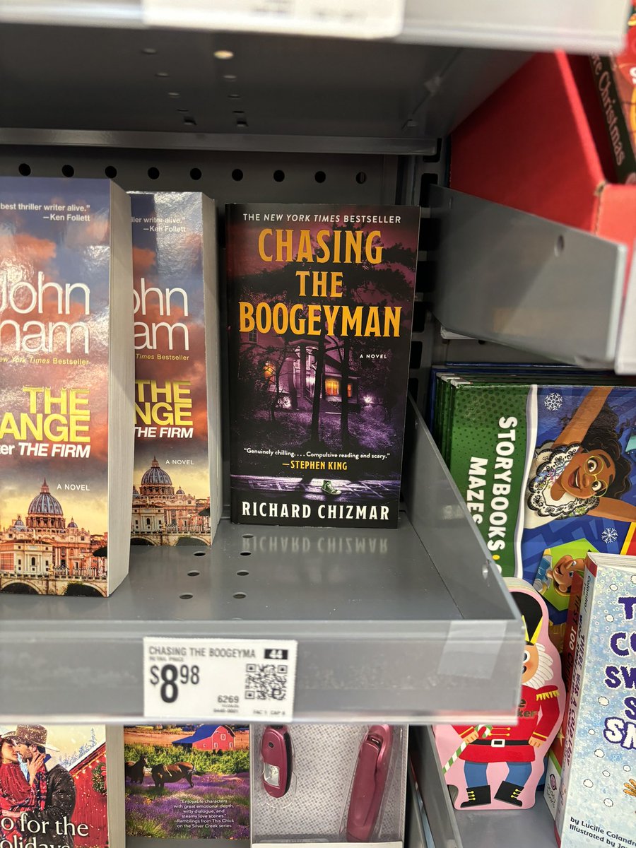 Coristtimae's tweet photo. Aaahhhhh!!!!! @RichardChizmar look what I found at my old Walmart!!!! #chasingtheboogeyman https://t.co/3EoryecJhv