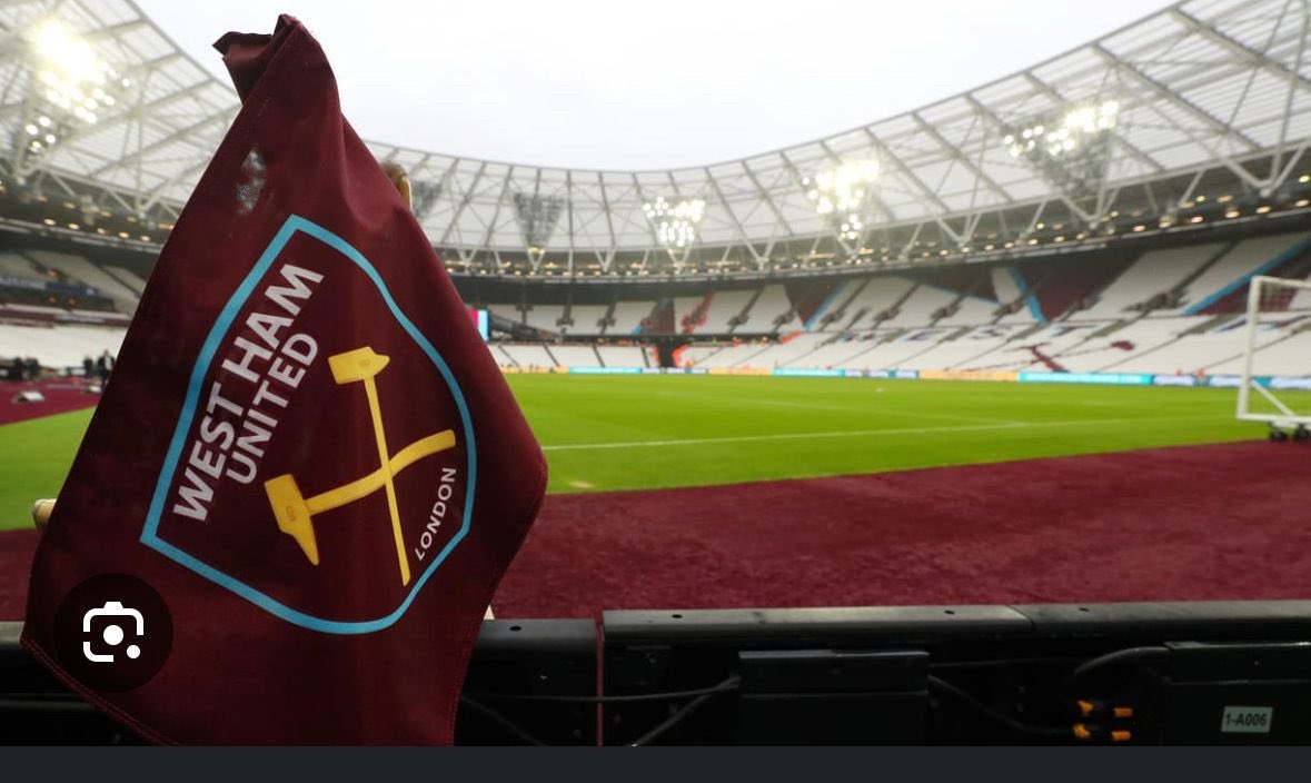 Burnham_32's tweet image. Sacked in the morning ⚒️ what happens when you do things on the cheap, those rats got very lucky with Moyes, get the vermin out of this club #SBOUT #WHU