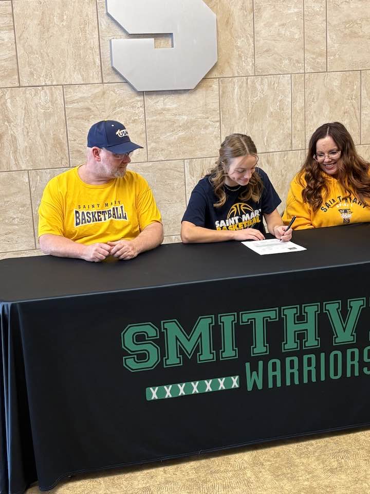 JulianaW710's tweet photo. Got to do my signing at my high school with my teammates today. @USM_WBB https://t.co/GtdYVp7haY