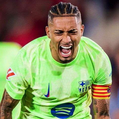 BlazquezFont's tweet photo. 🗣️Raphinha: “Peleo y siempre pelearé por el Barça y por mis compañeros, me da igual quién venga por delante. Siempre supe que tenía muchos sueños por cumplir en Barcelona. Si juegas en este club y no tienes hambre de títulos estás muy equivocado”. #FCBarcelona https://t.co/rZtsH3SBR3