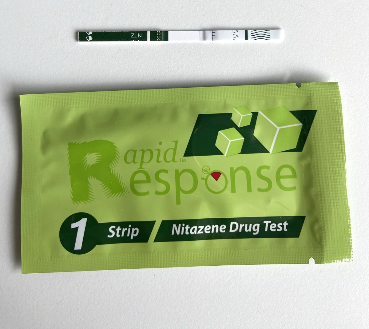 testkitsnorge's tweet photo. Vi har nå etterlengtede teststrimler for nitazener tilbake på lager! Besøk https://t.co/Xgn6Omxg8s https://t.co/KnsQwxB20x