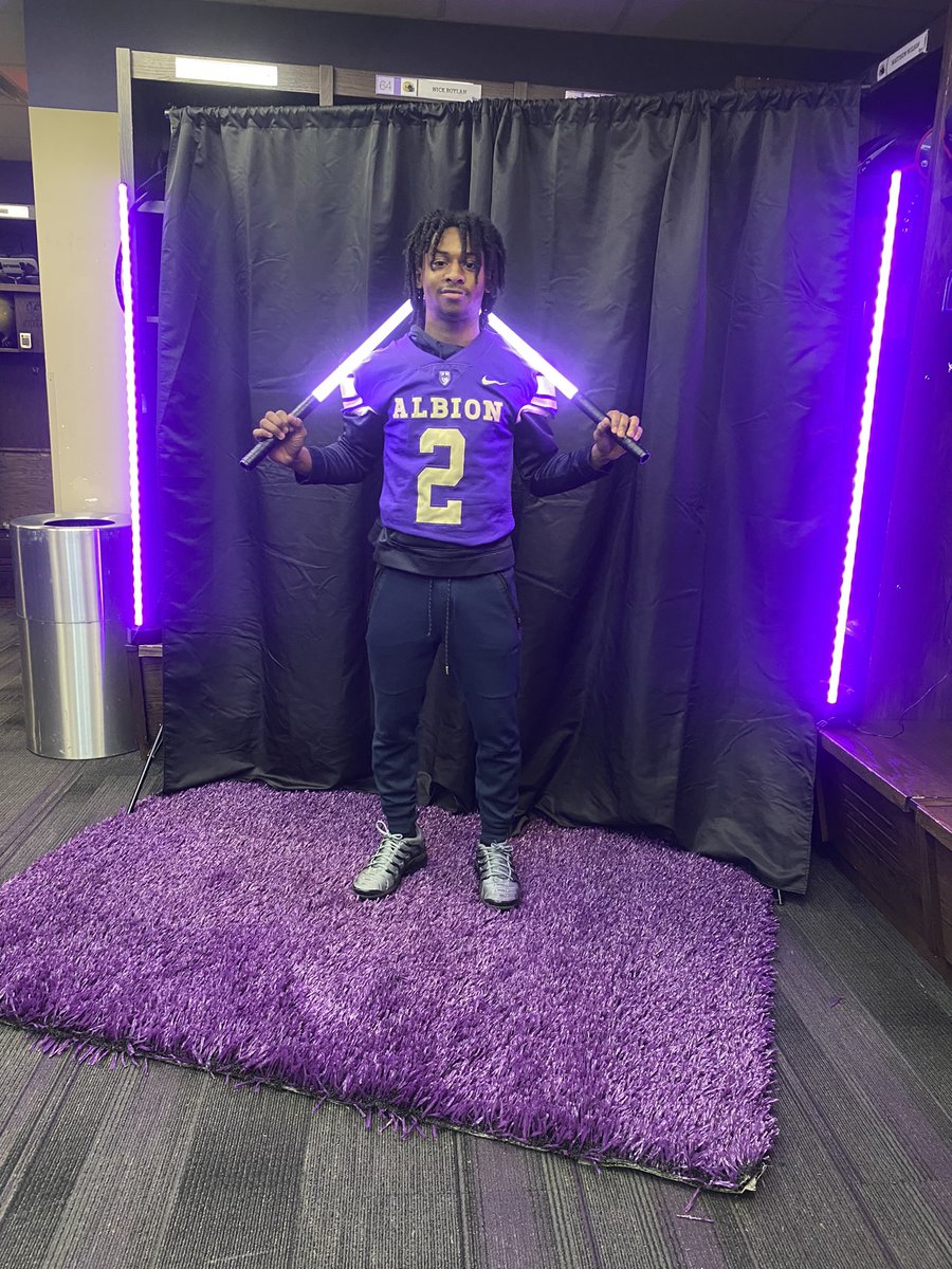 Maurice_Tyler1's tweet photo. Thank you to all the players and coaches at Albion College that made me feel at home, I had a great time!!!

@Rundle_Albion @CoachWasil4 @RICO_WALLACE @CoachAndrewO @CoachAvaloy @Coach_Bush @stoneyrock64 https://t.co/WX4URkkdu4