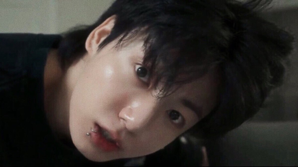 KaitoLunaa's tweet photo. 《 ترندینگ برای جونگکوکی🎀🤍 》
CONGRATULATIONS JUNGKOOK
GLOBAL POP STAR JUNGKOOK
#JungKook_Seven https://t.co/tIwqUarL7F