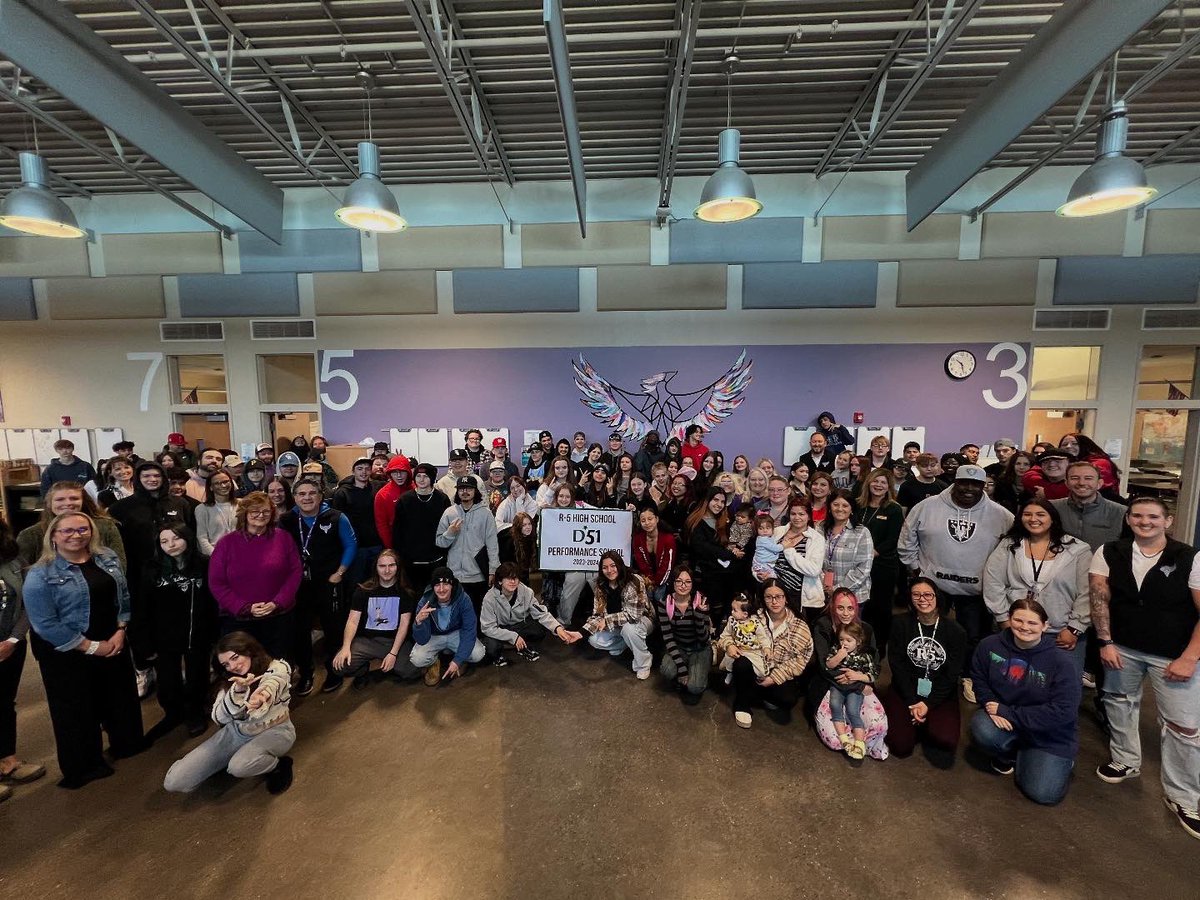 d51supt's tweet photo. Shoutout to Principal Steinmetz & the team at R-5 High School for earning the highest academic rating in the state of Colorado as a Performance School! R-5 is our @d51schools alternative high school, and this is the first time R-5 has earned this distinction since 2017. The hard work of the students, and support & hard work of the staff, and the strong leadership at the school has helped R-5 earn this rating, and I’m so proud of them. 90% of D51 schools earned the top academic ratings in the state this year, and 2/3 of our schools earned the Performance School rating! Big things happening in D51! #WeAreD51 #TogetherWeThrive