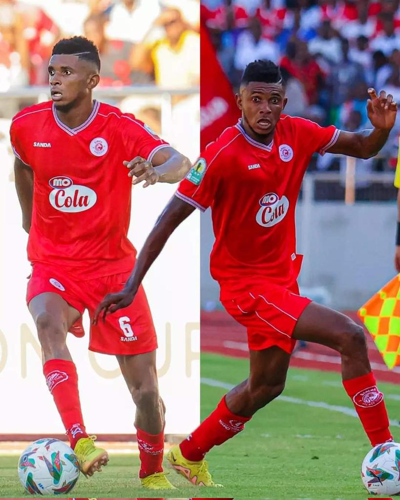 RevocatusMagum1's tweet photo. Mwalimu wa midfield 

Sema bro pokea tu mwaka mmoja upiganie Simbasc https://t.co/zbIb1cFhpM
