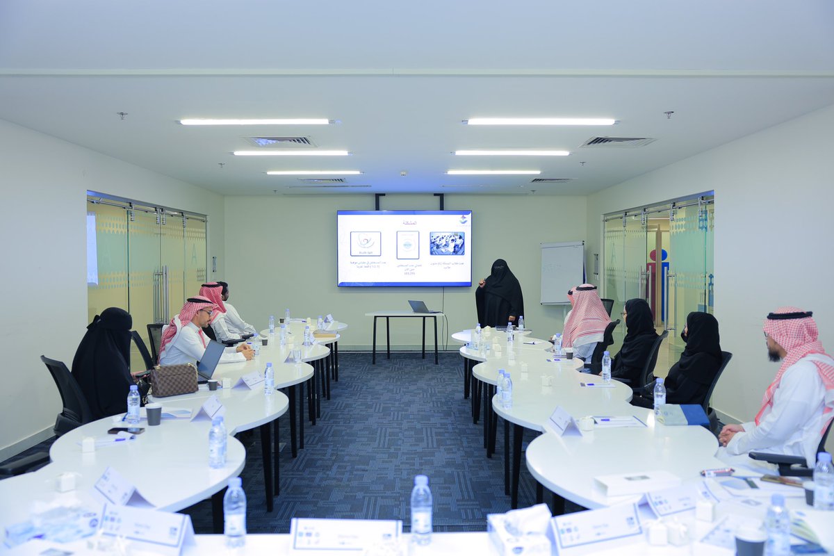 WathbahStudio's tweet photo. نواصل في برنامج #وثبه تمكين رواد الأعمال من خلال دعم مشاركتهم في العروض الاستثمارية، حيث أتيحت لهم الفرصة لاستعراض مشاريعهم المبتكرة أمام نخبة من المستثمرين، مما يعكس دور البرنامج في تعزيز ريادة الأعمال وتحقيق الطموحات. https://t.co/VLyL21iVDi