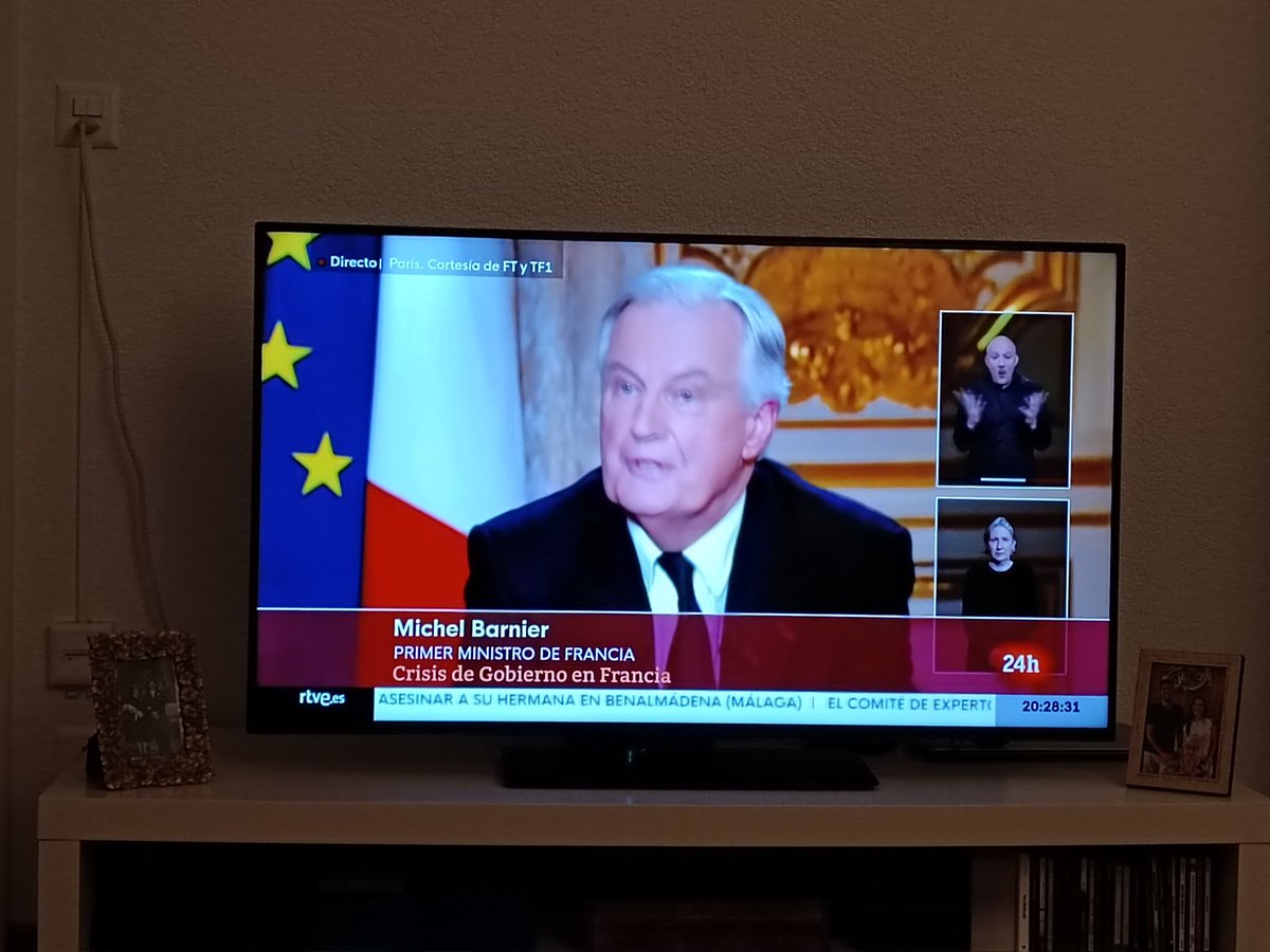 Tremendo trabajo, <a href="/dani_interprete/">Daniel Sánchez</a>, en el debate con el primer ministro francés. Es imposible interpretar a tres personas que hablan a la vez y se interrumpen constantemente. Chapeau!