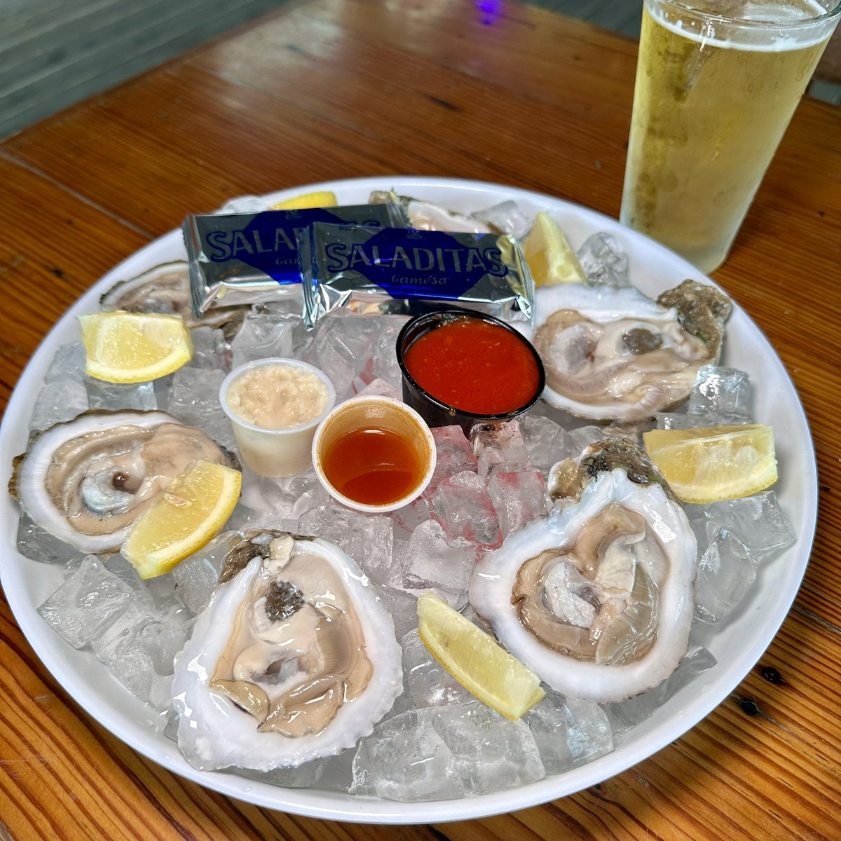 🦪✨Big news, oyster lovers: Happy Hour just got shucking amazing! Oysters are now only $1 each! 

✨Happy Hour | Mon - Fri | 3 - 7pm✨

$3 Margaritas 
$3 Domestic Beer
$3 Wells
$3 Seltzers 
½ Priced Oysters

See you here, Corpus Christi! 🍻