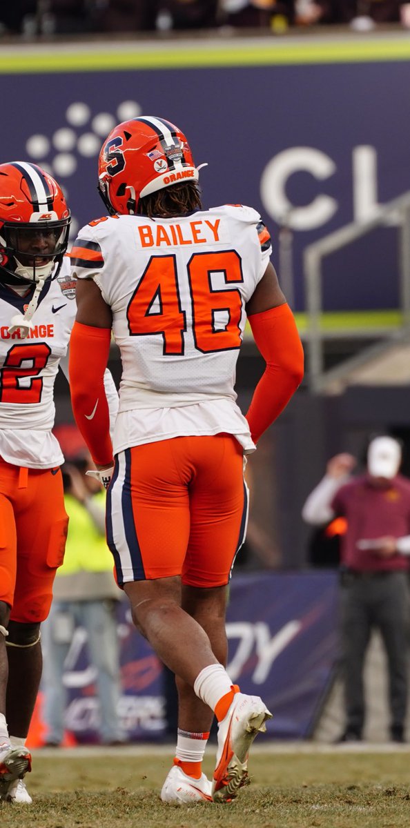 6’1 225 Linebacker
2 years of eligibility 

Film: youtu.be/MGXj5Viuygw?si…