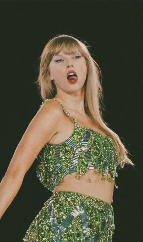 Tell me your favorite Taylor Swift song with emojis