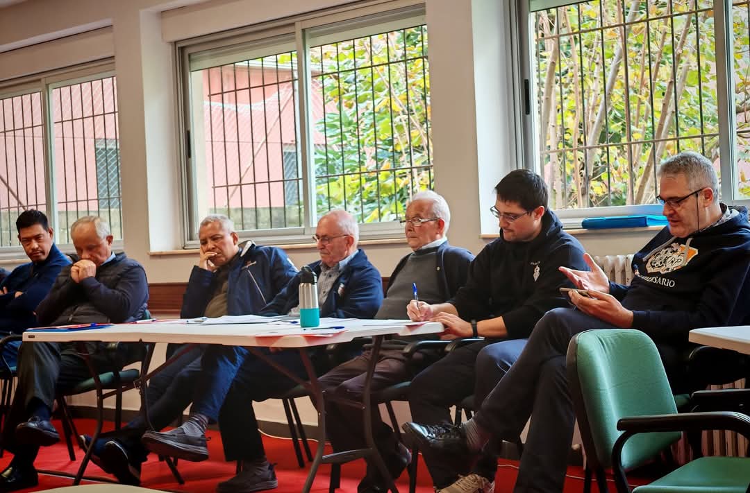 Pasio_Santander's tweet photo. Nuestro querido párroco @fcojaviercp está participando en la Asamblea Pasionista de la provincia SCOR zona España
📍 Las Presas (Cantabria)
#Pasionistas #Santander #Cantabria #LasPresas #PasionistasSCOR https://t.co/8SSPMylVbk