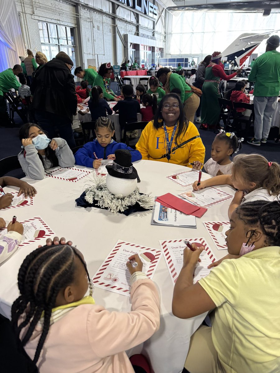 APSHumphriesES's tweet photo. ✈️ Our first and second graders had an amazing time at the Delta Flight Museum for the Frosty FunFest! ❄️ From interactive games to storytime and even a "quick flight" to Japan 🇯🇵, the day was full of adventure and fun! 🛫 #DeltaFlightMuseum #FrostyFunFest #LearningAdventures https://t.co/9stKST4OtX