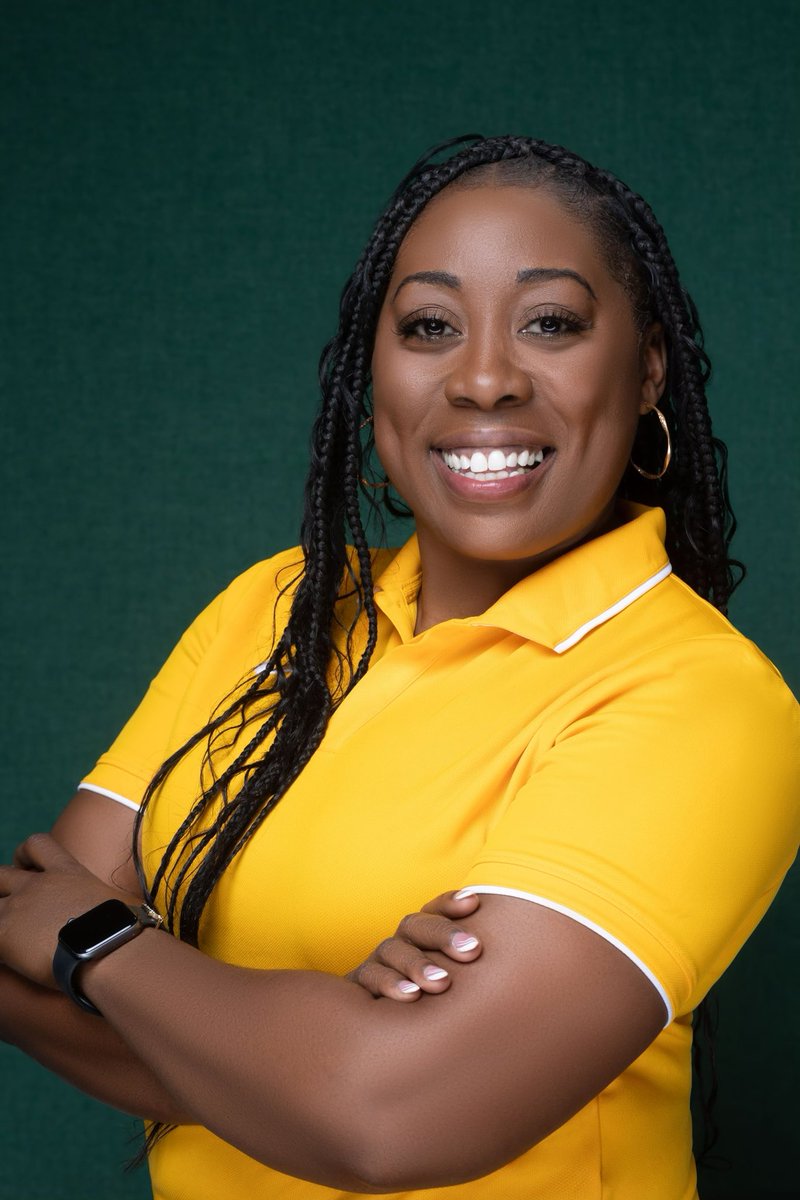 ✨She is clothed with strength and dignity and smiles without fear of the future! She will rejoice in time to come 🙌🏾🙏🏾 Proverbs 31:25✨
#purposedriven #blessed #proverbs31woman #leader #called Photo cred: 📸@dladdphotography @lluvjonz 🔥🙏🏾☺️