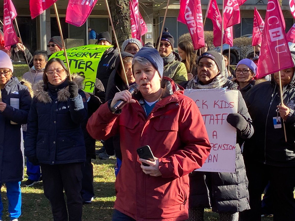 OCHU_Healthcare's tweet photo. "All we want for Christmas is a decent pension plan": SickKids staff once again made it clear that they won't accept a poverty-level pension plan. Workers want the standard pension plan that hospital workers across Ontario already enjoy. https://t.co/1eVhJzqlx4