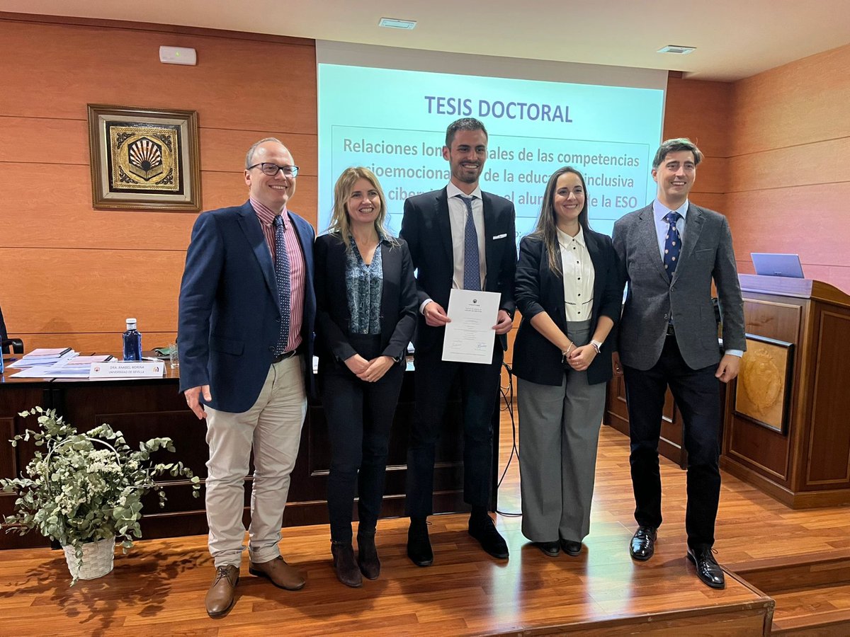 Excelente tesis doctoral. Orgulloso de haberla dirigido. Magnífico científico, enhorabuena Mariano.
Se puede consultar la Tesis Doctoral en hdl.handle.net/10396/30028