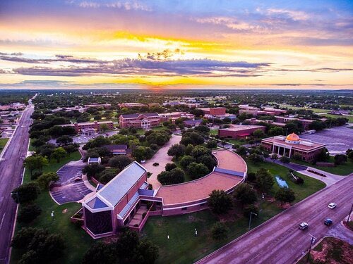 dawson_heider's tweet photo. After a great conversation and visit with Coach Mav, Coach Brackett and @HSUMBB I am blessed to receive an offer from Hardin Simmons University! https://t.co/ik8LcLbFdR