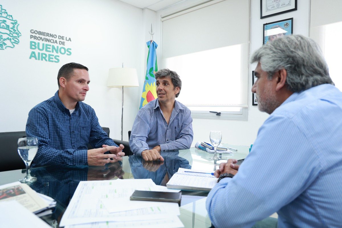 Me reuní con <a href="/RicardoNerio/">Ricardo  Petraglia</a> y <a href="/javiergaonasoc/">Javier Gaona</a>, secretarios general y de organización de <a href="/AdunaUndav/">ADUNA UNDAV - OFICIAL (CONADU)</a>, para analizar la situación de las y los docentes universitarios en el país y en Avellaneda, y el impacto negativo de las medidas de Nación en universidades nacionales en PBA.