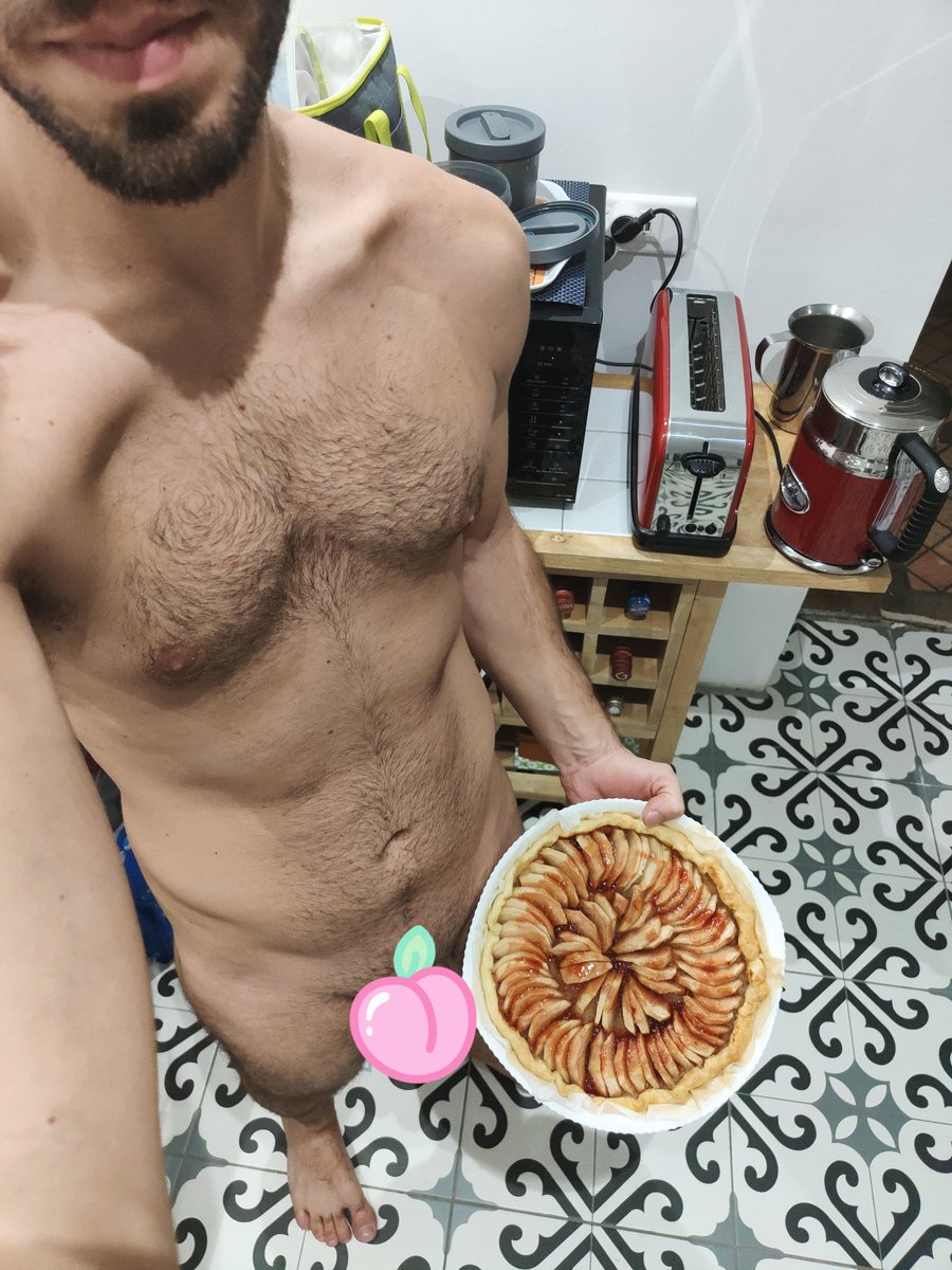 Two_broke_boys's tweet photo. French pie 🍏
#findom 
#Malefeet 
#Gay 
#muscles 
#master https://t.co/bOHOVTx01X