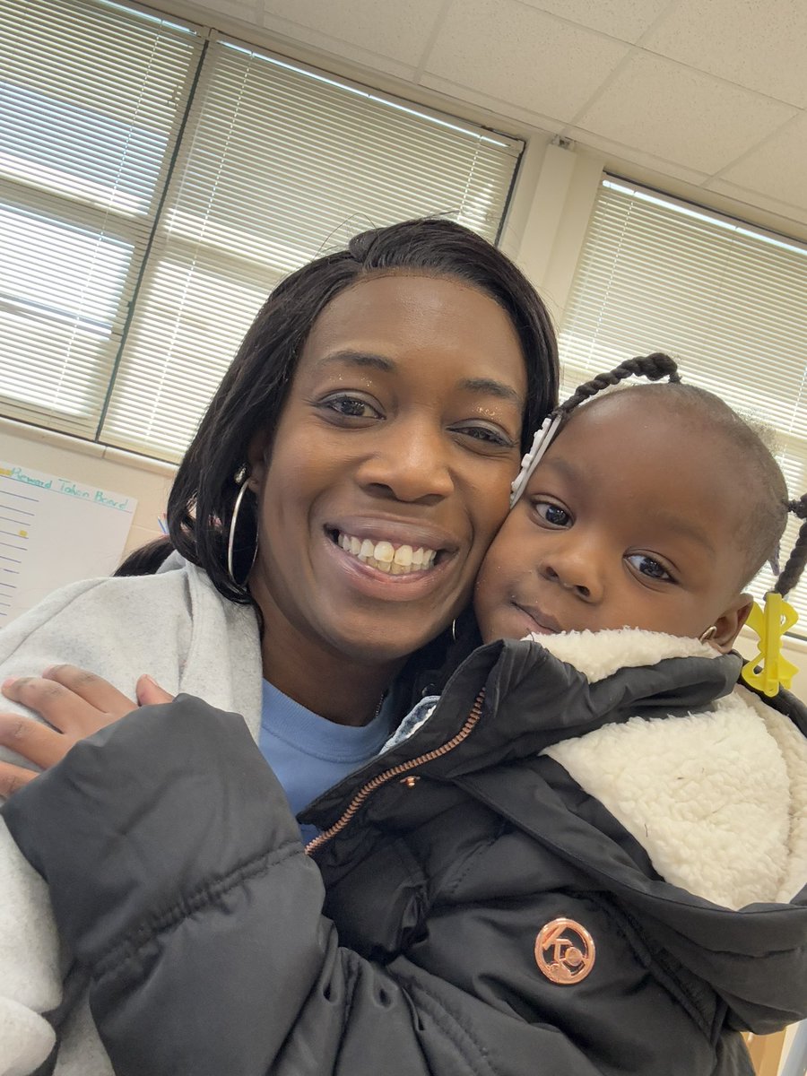 Mrs. Hampton! tweet media