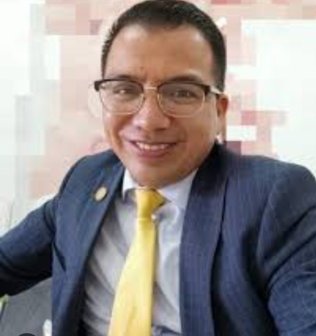 Interiano1Saul's tweet image. Noe Rivera, ex militar, amigo de militares y violador de DDHH nombrado por la comosiama como fiscal de DDHH.  Una contradicción en sí misma.  O una coherencia de este corrupto y mafioso MP. Ya no hay lugar para rayas.