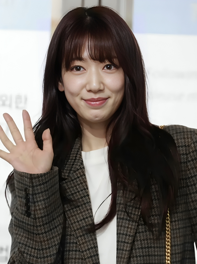 GimbapBlog2's tweet photo. #ParkShinHye serait l'actrice principale d'un nouveau drama appelé #ChairTime. https://t.co/br4E1qU0hr