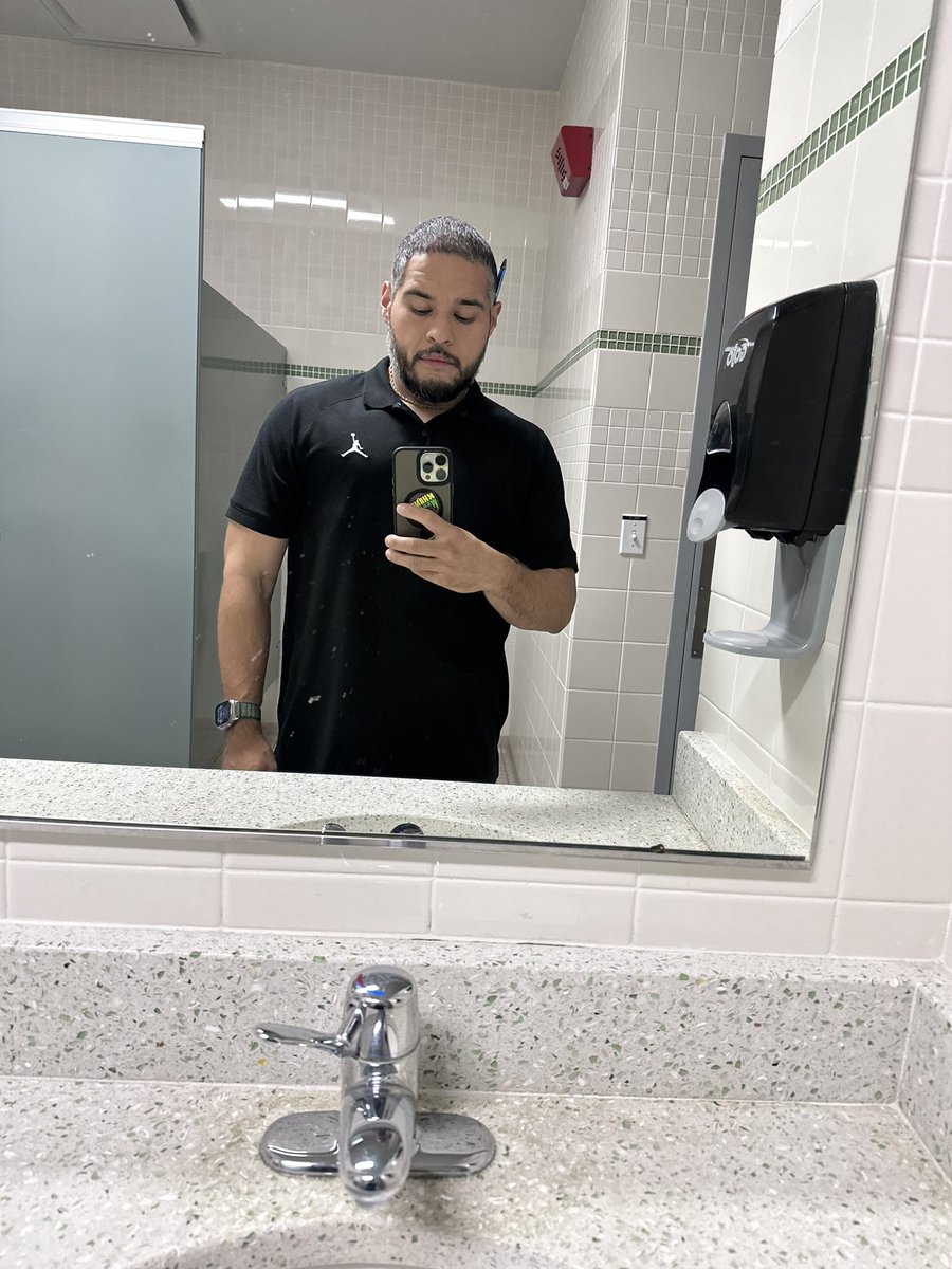 Nando07_713's tweet photo. Looking a bit more defined. Been able to lift heavier, endurance has improved by 6% and recovery has been tremendous! All thanks to #Khango Supps.  Go purchase your stack!!! https://t.co/WIExkCC3of
