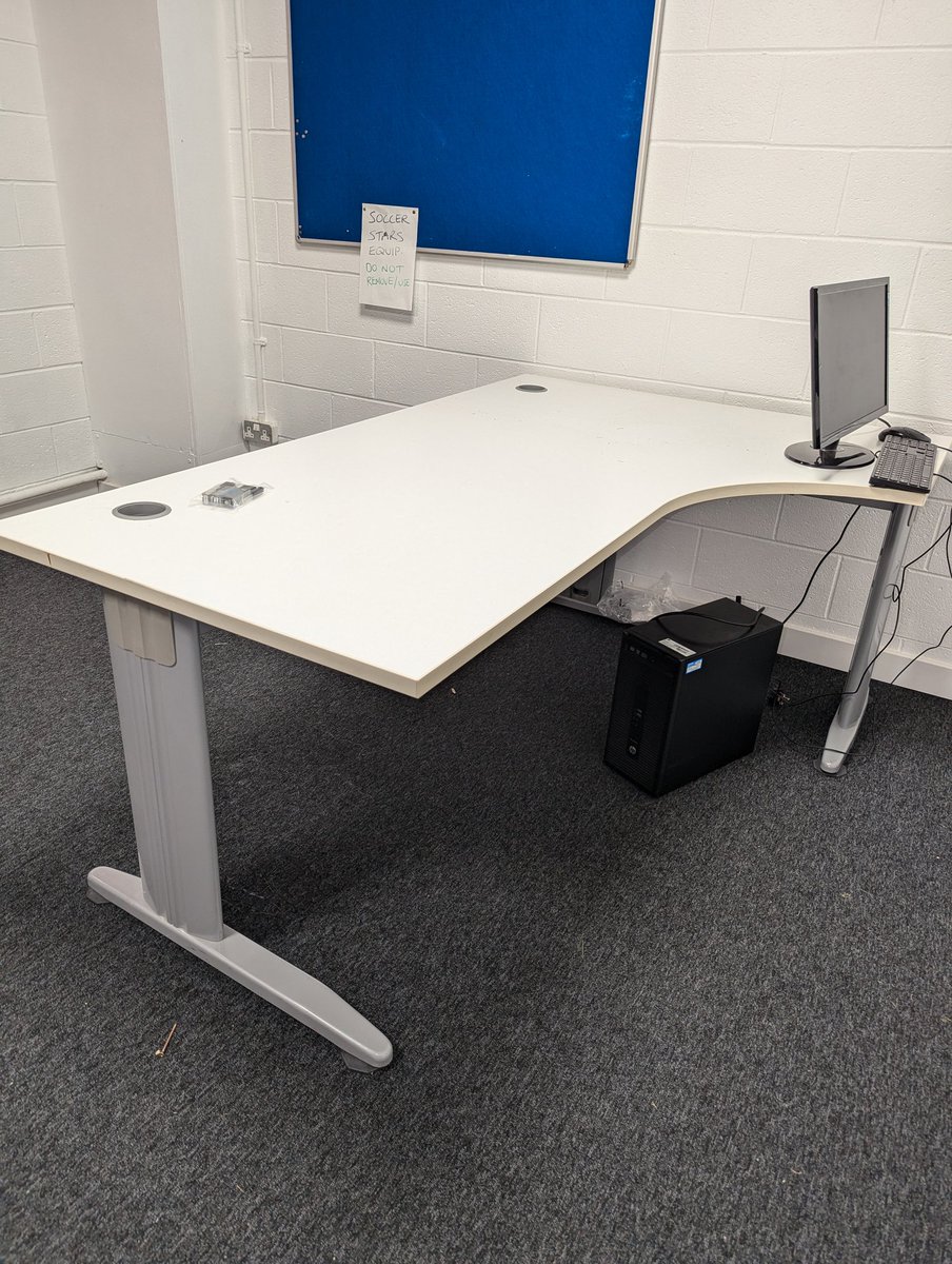 CmilkComFoot's tweet photo. We have 2 of these office desks and 30 chairs available to go.....please get in touch if you want them. https://t.co/qDsLzNByV4