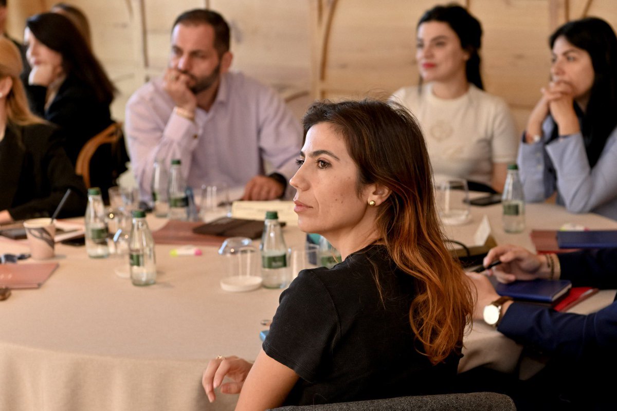 ViaUnicaTravel's tweet photo. Returning as a Mentor with privilege and gratitude to start the onboarding program at the 12th Cohort leadership journey. 

This leadership training sessions are designed by Creative Center for Leadership experts exclusively for LEAD Albania Fellows. https://t.co/OB08EF7EuQ