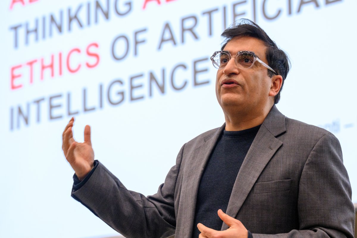 Notre Dame Science (@ndscience) on Twitter photo Amid growing concerns about AI’s societal impacts, <a href="/lucy_institute/">Lucy Family Institute for Data & Society</a> founding director <a href="/nvchawla/">Nitesh Chawla</a> emphasizes a proactive and inclusive approach to leveraging this technology for good.
🎧 Listen to this episode of the <a href="/NDStories/">ND Brand Content</a> podcast: bit.ly/3ZEwPb2 Amid growing concerns about AI’s societal impacts, <a href="/lucy_institute/">Lucy Family Institute for Data & Society</a> founding director <a href="/nvchawla/">Nitesh Chawla</a> emphasizes a proactive and inclusive approach to leveraging this technology for good.
🎧 Listen to this episode of the <a href="/NDStories/">ND Brand Content</a> podcast: bit.ly/3ZEwPb2