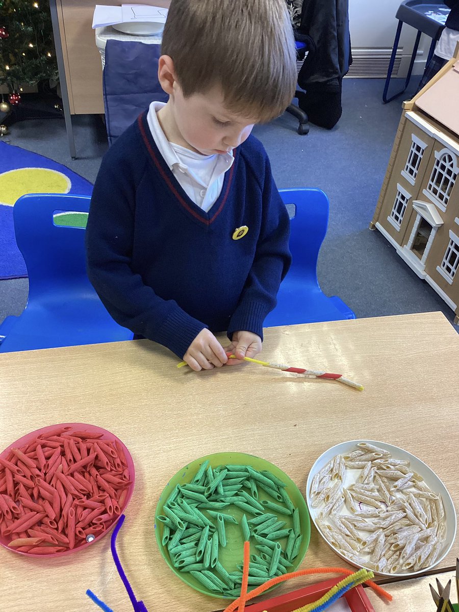 StNicksEarly's tweet photo. #StNicksReception have been getting creative and having lots of fun exploring pattern this week in maths. #StNicksCuriosity #StNicksDiscover https://t.co/dnkTauO0cO