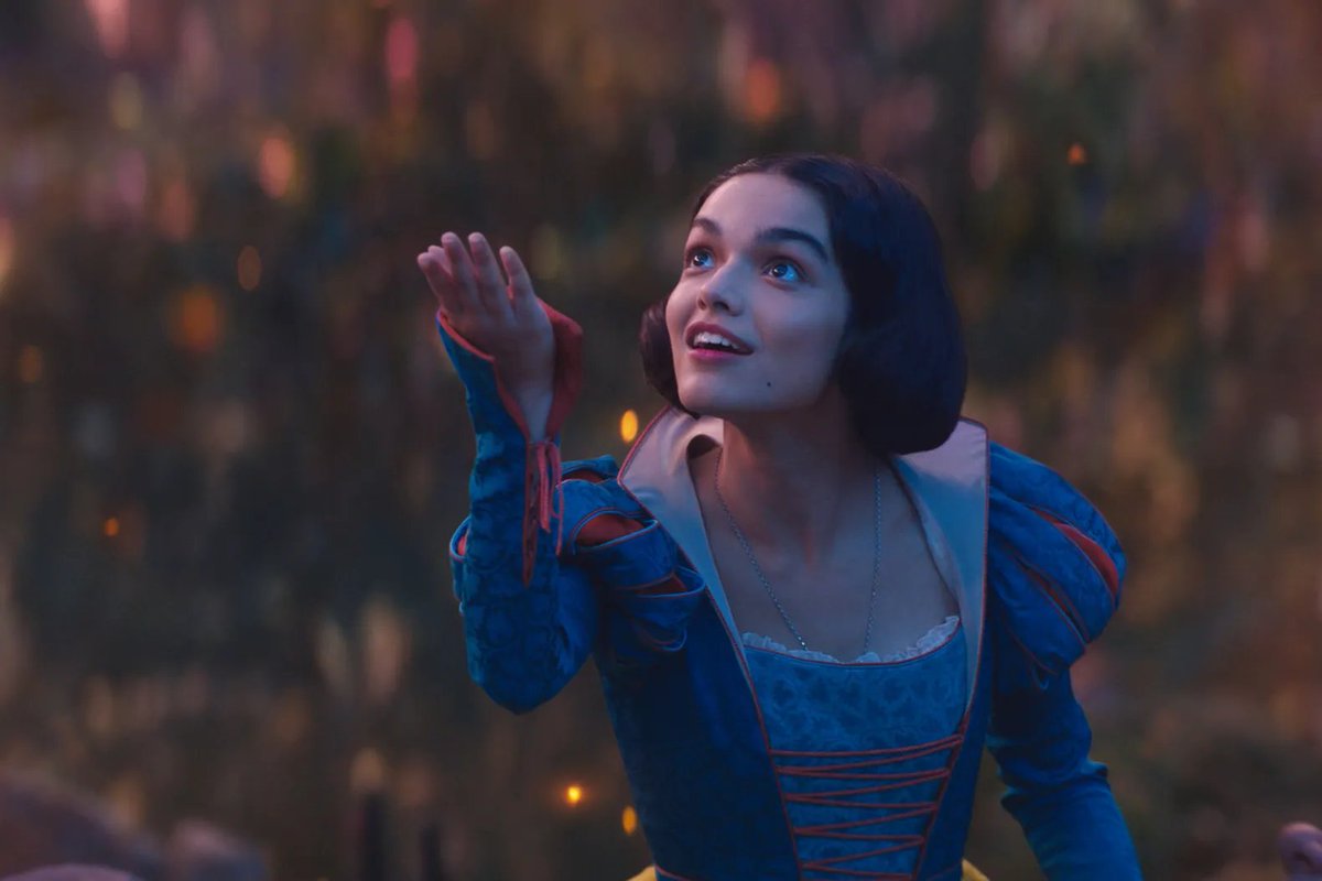 Rachel Zegler Flees Gal Gadot’s Villainous Grasp in ‘Snow White’ Trailer

Watch: rollingstone.com/tv-movies/tv-m…