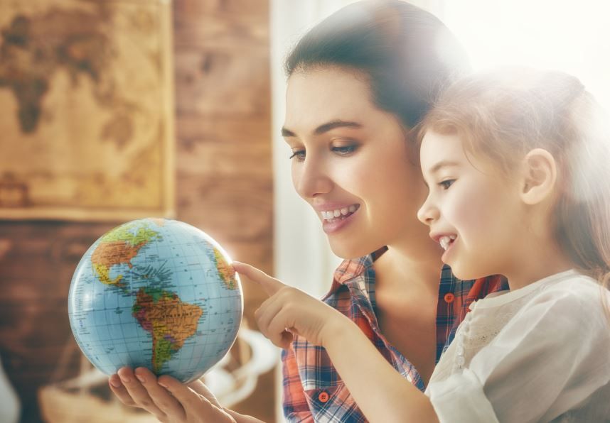 #GISDay and #GeographyAwarenessWeek is a special time to promote #GIS and #geography. Find out what #k12 students did to celebrate the power of #maps this year! #ArcGISOnline #SpatialThinking #GISAmbassadors
resources.esri.ca/education-and-… #GISAmbassador #SpatialThinking #mapping