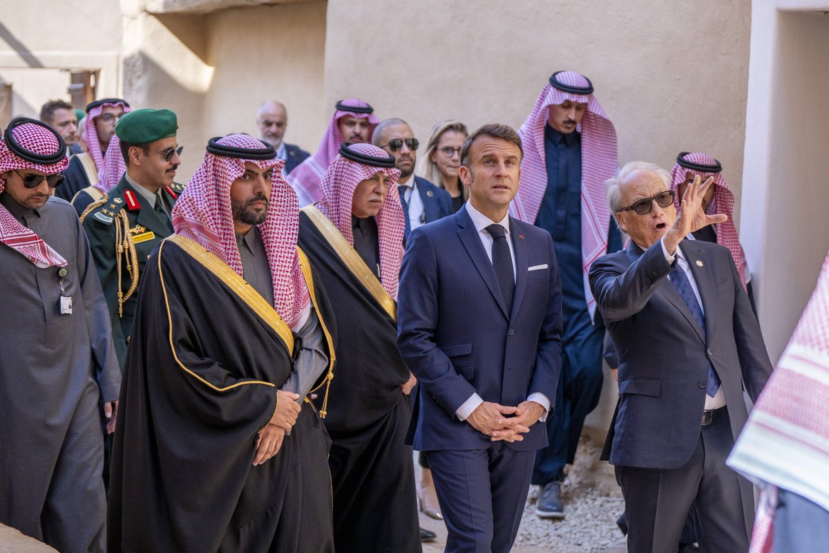 BadrFAlSaud's tweet photo. بقيادة وتوجيه سمو سيدي ولي العهد، تمضي شراكتنا الثقافية مع الأصدقاء في فرنسا لآفاق أرحب.
#رؤية_السعودية_2030 https://t.co/FwcOauXqiV