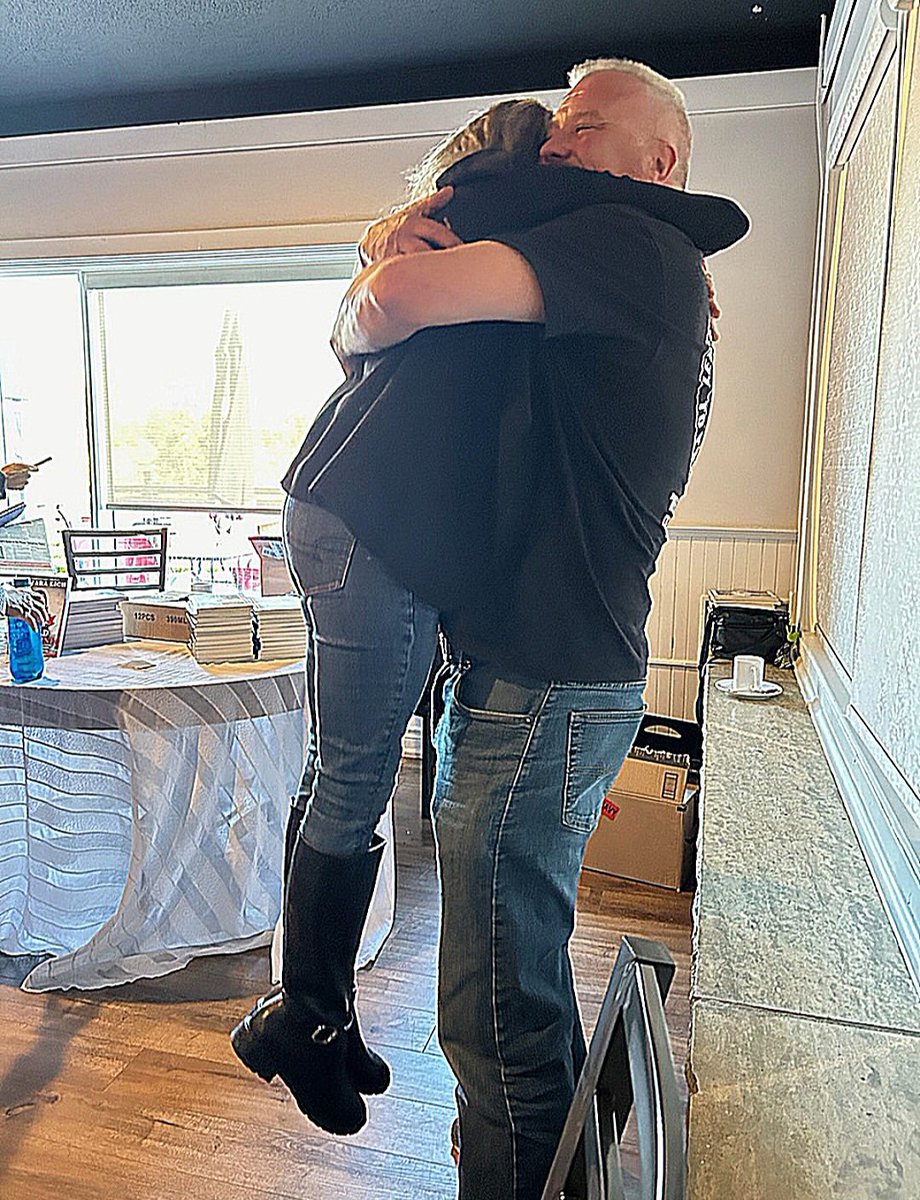 Answers4Sean's tweet photo. It was a very special night full of love and tears and hugs. With some amazing friends @LichTamara @JasonLavigneAB @CShoemakerMD @TamaraUgo
Together, we raised $15,000 for the 1st lawsuit in North America against Pfizer for wrongful death. We still have a ways to go but I'm thinking positive.
#JUSTICE4SEAN
@AllenDMartin @AtTheMartins @ShannaCarroll80 @RaeleneKenned20
❤️❤️❤️❤️💪💪💪💪
https://t.co/IOkjGSAtKI