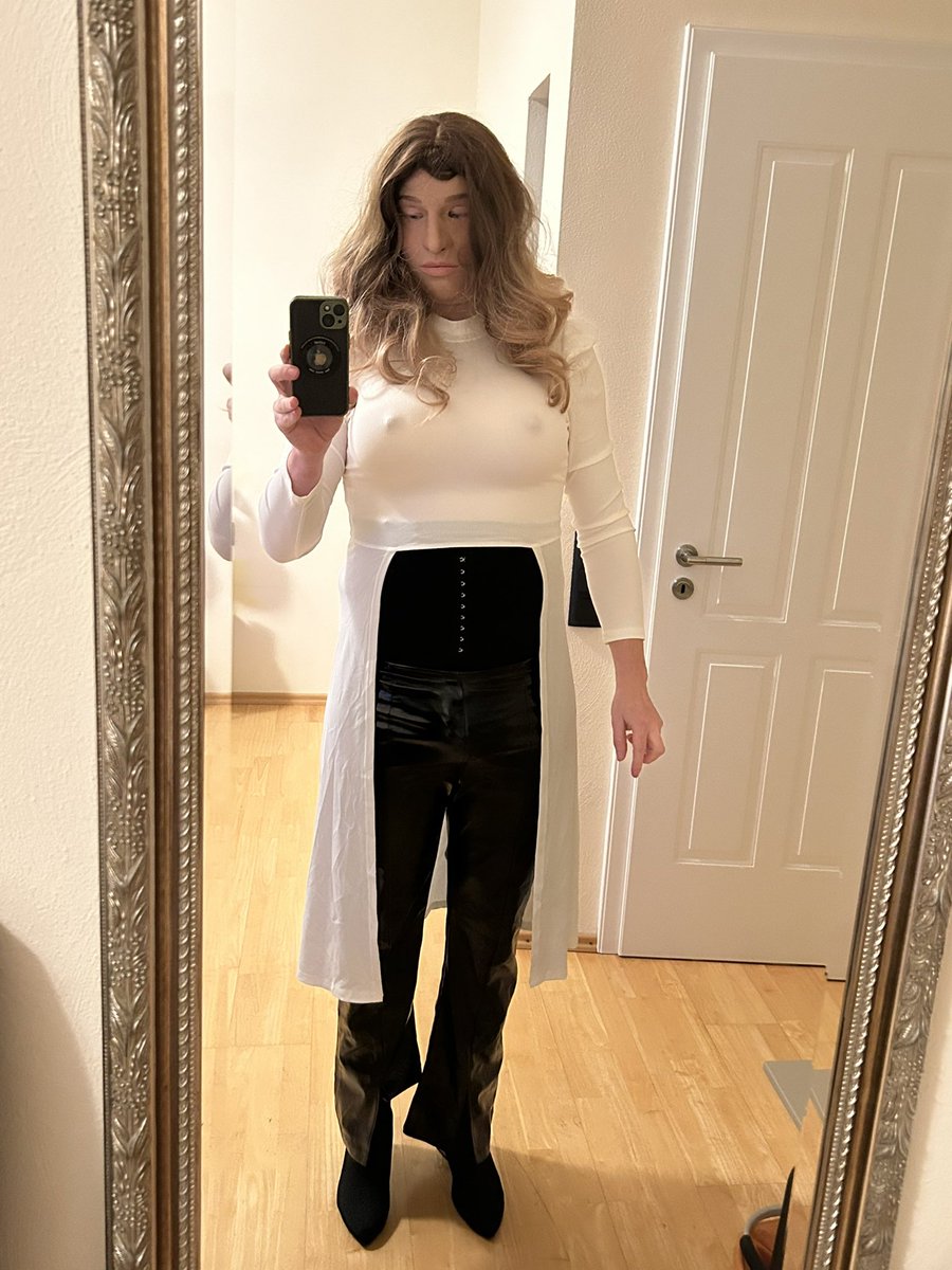 Hope you like my Outfit. #femalemask #creafx
