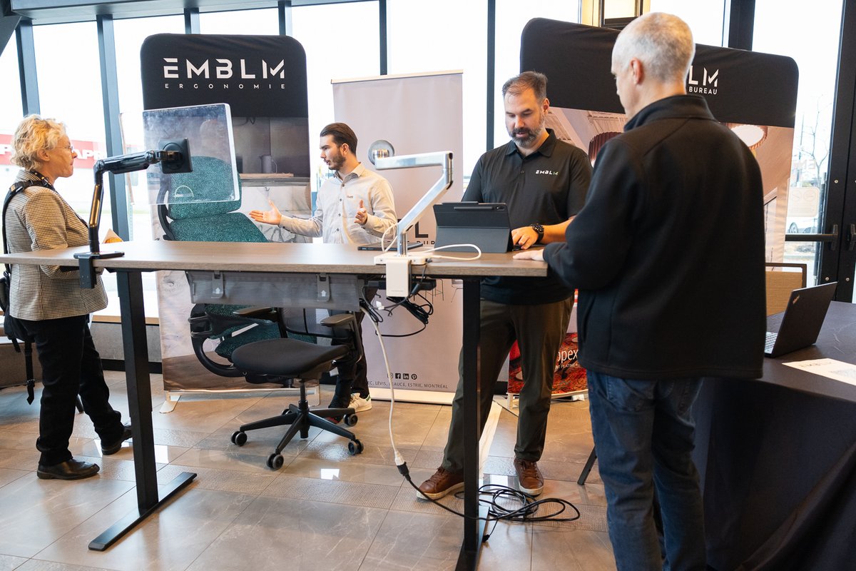 OTPQ's tweet photo. Merci à l’équipe d’Emblm pour leur présence lors de la Rencontre annuelle de l’OTPQ.

En plus de leur participation, Emblm a généreusement organisé le tirage d’une de leur table ergonomique durant l’événement. Félicitations à M. Alain Malenfant, heureux gagnant de ce concours! https://t.co/HVuttWeJTE