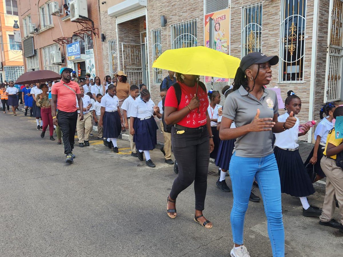 UNBdosandOECS's tweet photo. As we mark #InternationalDayOfPersonsWithDisabilities, our UN Country Coordinator Officer in 🇬🇩Grenada, Feona Sandy, joined students from the Victoria School for Special Education for a march to highlight the rights of Persons with Disabilities.

📸by: Petra Louison https://t.co/3oVzOxVQYM
