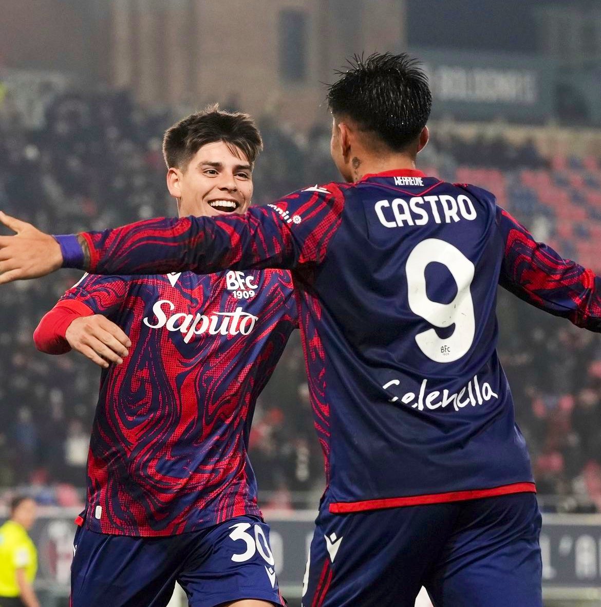 🇦🇷🌟| The young Argentinian-duo finally together on the field pays for themselves with 2 goals and 1 assist.

<a href="/Bolognafc1909/">Bologna FC 1909</a> must take care of these two young 𝐂𝐑𝐀𝐂𝐊!

𝗦𝗮𝗻𝘁𝗶𝗮𝗴𝗼 𝗖𝗮𝘀𝘁𝗿𝗼 (𝟮𝟬) ✖️ 𝗕𝗲𝗻𝗷𝗮𝗺𝗶𝗻 𝗗𝗼𝗺𝗶𝗻𝗴𝘂𝗲𝘇 (𝟮𝟭)