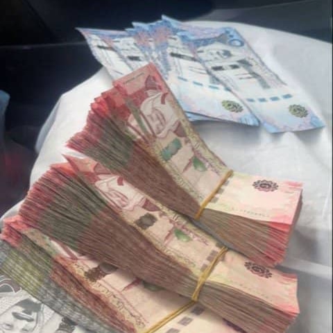 قوووول يارب

اللي ما قد فاز هذي  500,000آلاف ريال 
ثلاثة فائزين 
 و Apple iPhone 13  📱💸💰 ✅
تابع الشروط 
1 تابعني 
2 أكتب يارب 
3ارسل اسمك ورقم جوالك خاص 

بتوفيق للجميع