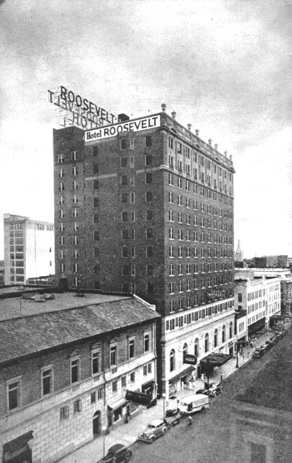 StateLibraryFL's tweet image. #OTD in 1963 the Hotel Roosevelt caught fire in Jacksonville, Florida, easily becoming the worst fire the city had seen to date. Imaged is the Hotel Roosevelt circa 1940: floridamemory.com/items/show/153….