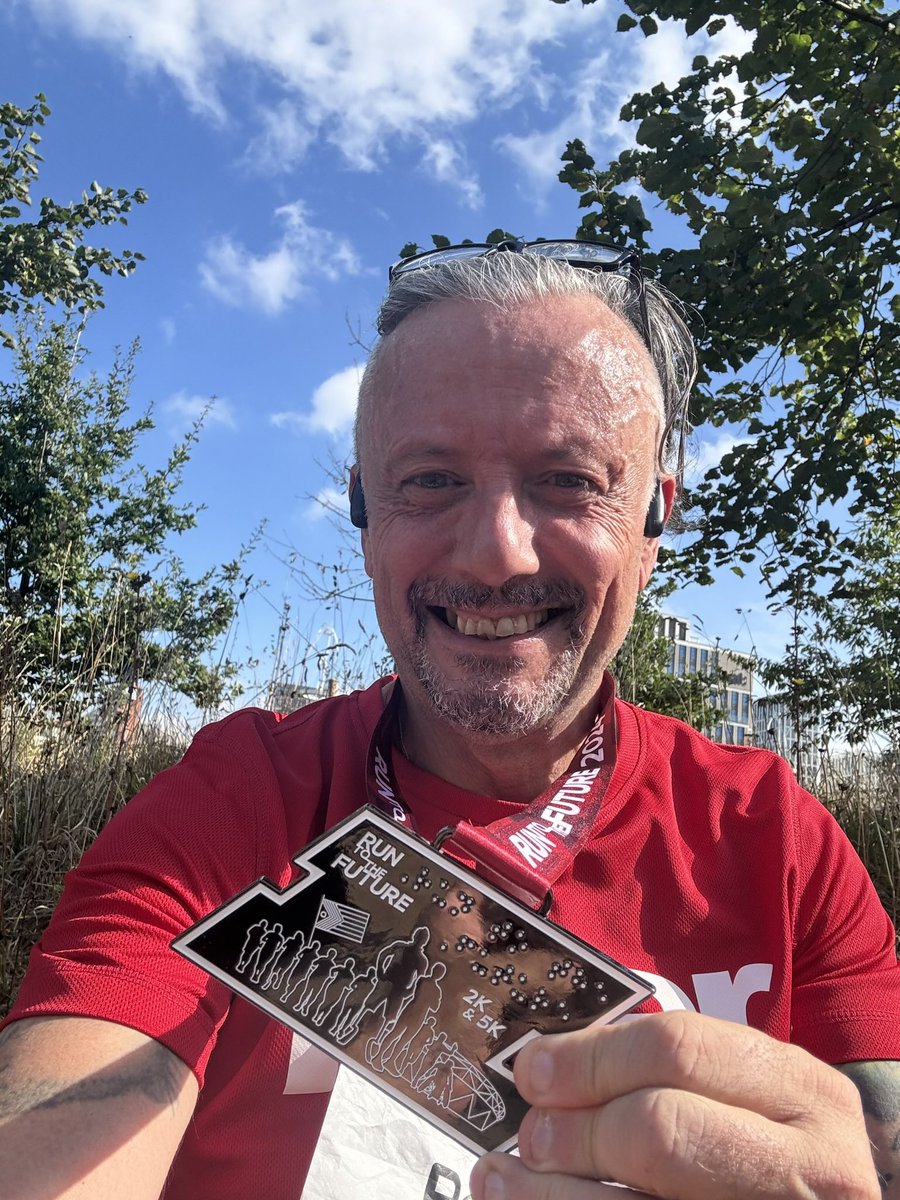 TheRunningEduc1's tweet photo. Just watched this! It’s wonderful and I had the pleasure of meeting Adele and Richard at the event. Very inspiring #RuntotheFuture https://t.co/HLaqBKI7sU