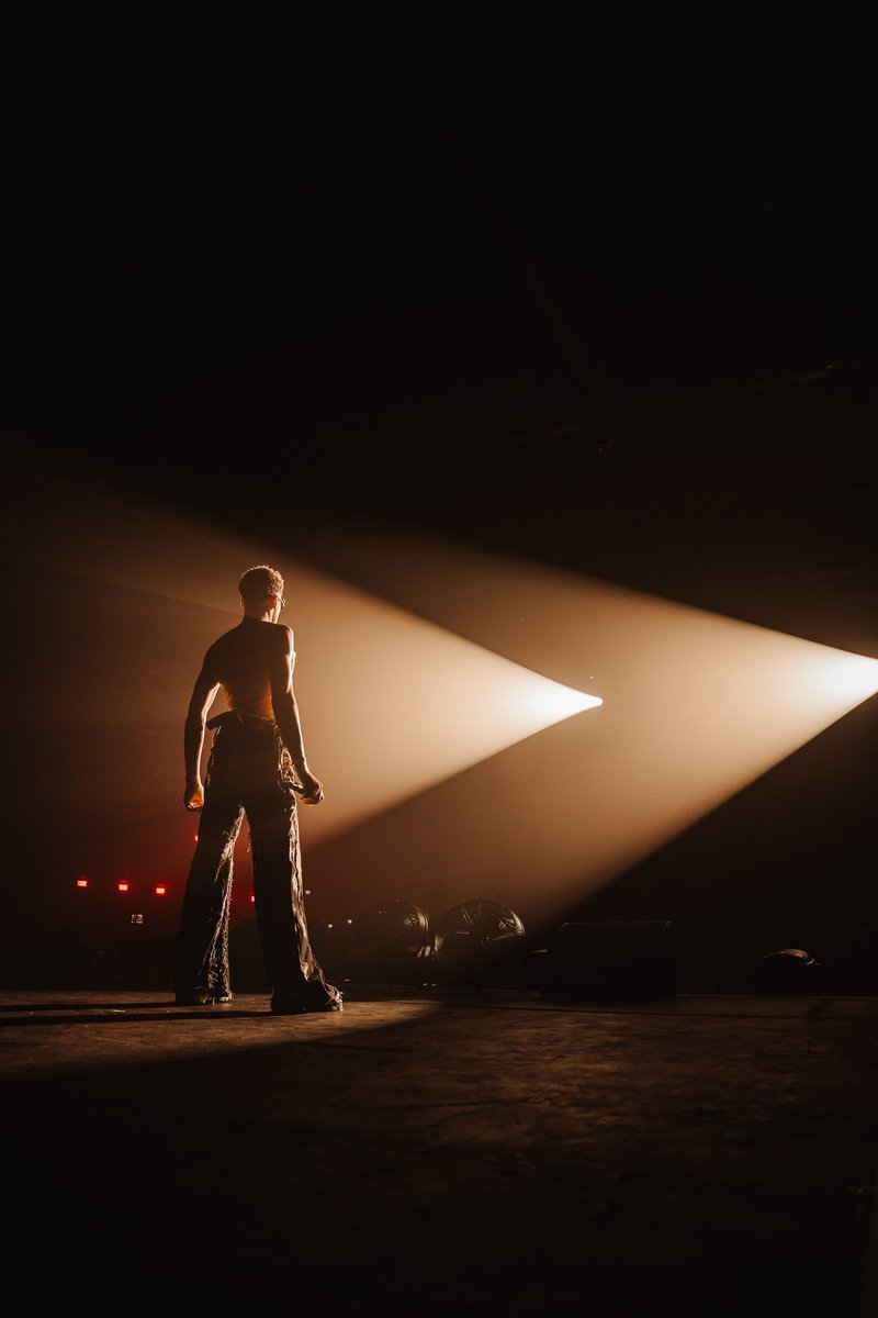 JamesIndigoUK's tweet photo. False Idols! What can I say? You were amazing. Performing at the iconic @drumsheds was a dream come true. Huge thanks to everyone at False Idols for giving me the opportunity to share my music! you were incredible. #drumshed #gayrapper #falseidols https://t.co/W19svUH50K