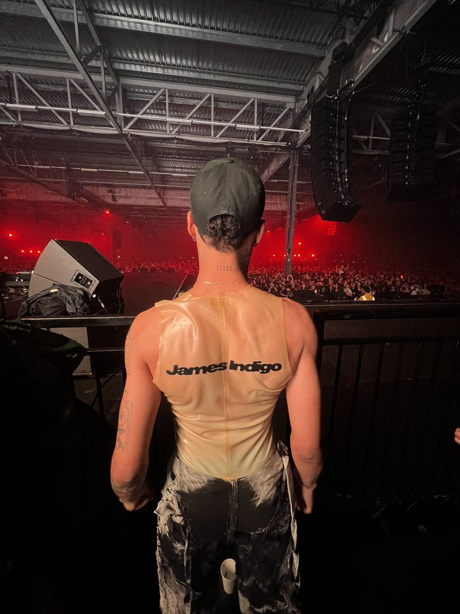 JamesIndigoUK's tweet photo. False Idols! What can I say? You were amazing. Performing at the iconic @drumsheds was a dream come true. Huge thanks to everyone at False Idols for giving me the opportunity to share my music! you were incredible. #drumshed #gayrapper #falseidols https://t.co/W19svUH50K