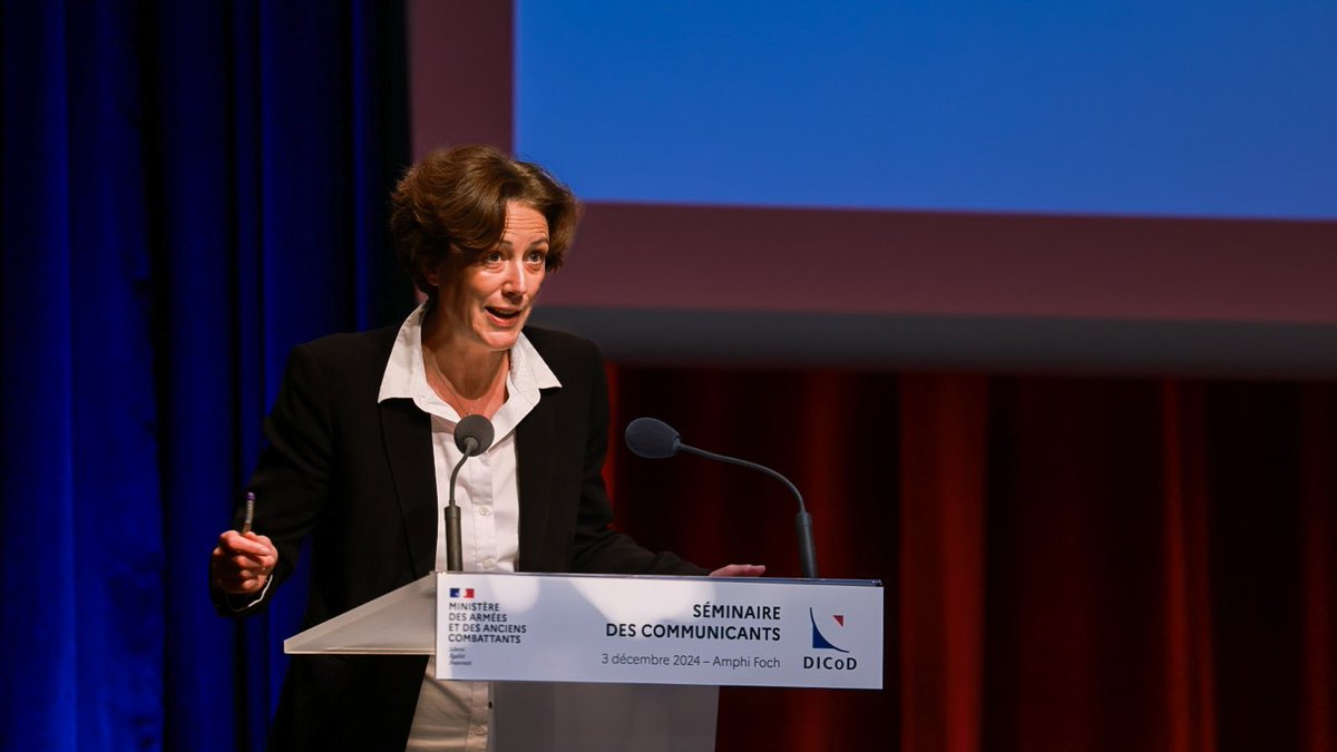 laurentalbaret's tweet photo. [On en parle] #SC24 💬 « La communauté des communicants de la Défense doit faire front commun face aux enjeux et aux menaces du monde actuel » @OliviaPenichou #DICoD https://t.co/1w86JXsKCh #Désinformation #NotreDéfense https://t.co/alrZFyrRiy
