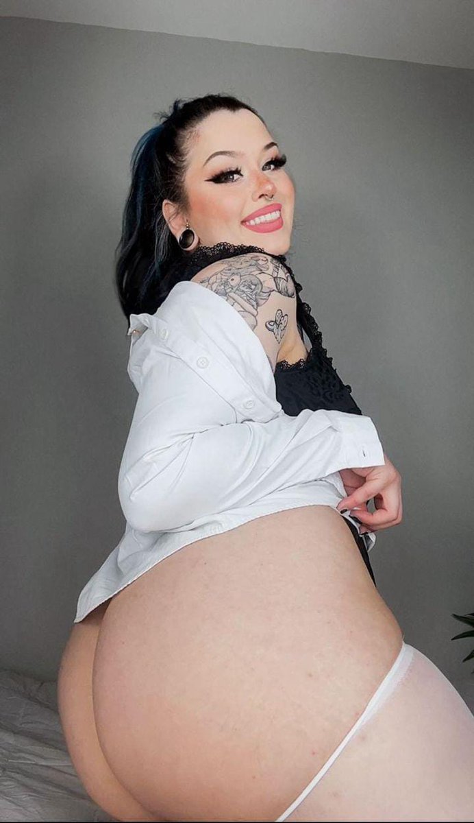 Feersarmm's tweet photo. Buenas tardes 🔥🥵🥵

#Hot #Sigueme #RT #packs #comparte #GHGala6 #chat #GrandeFratello https://t.co/93OPu6w9tc