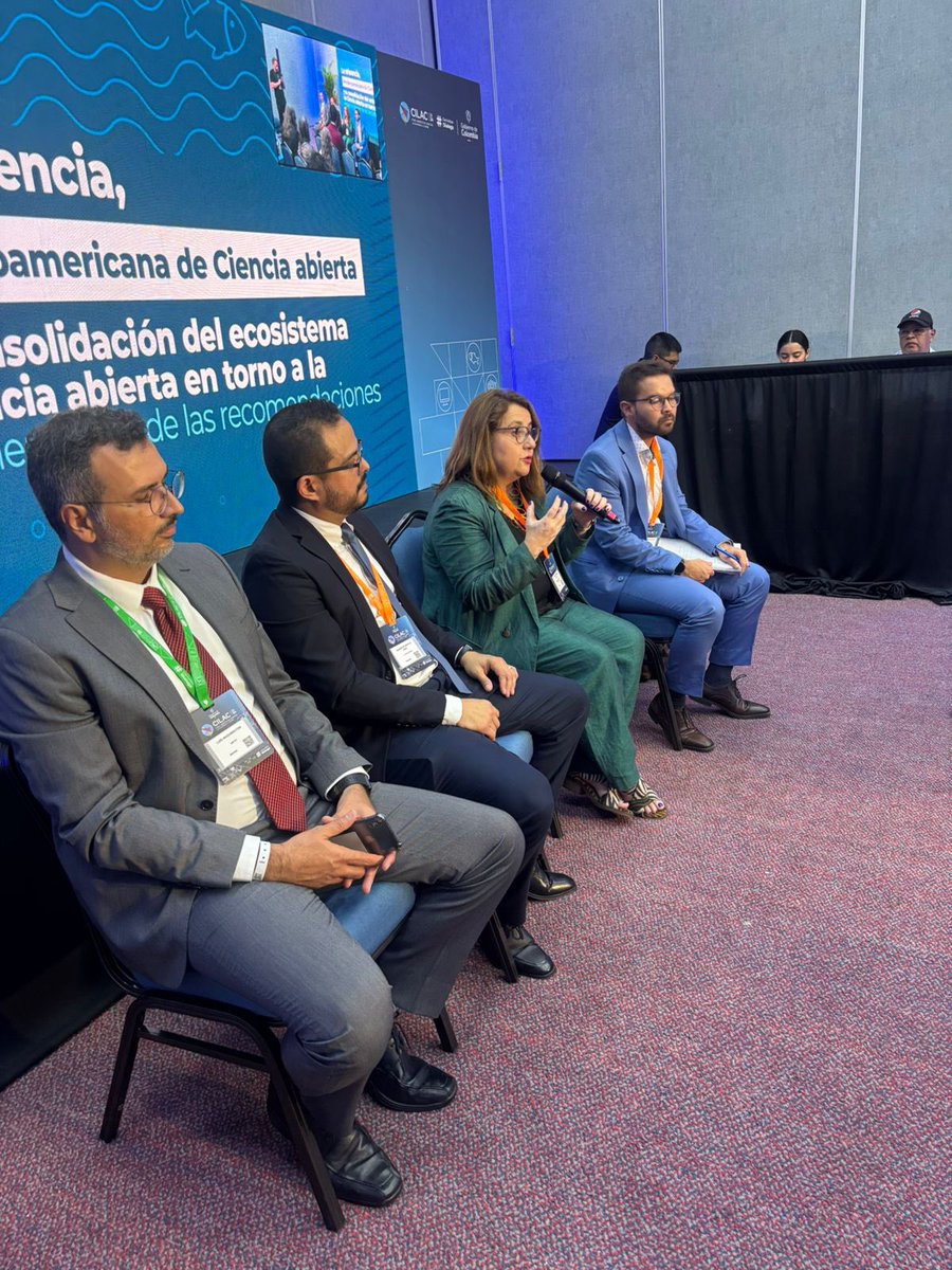 LA Referencia tweet media