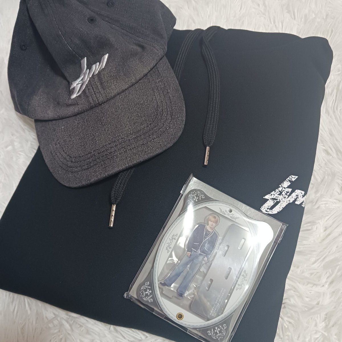 ケンティーのFC限定グッズ届いたけどキャップの後ろ側の金具に「CANDY