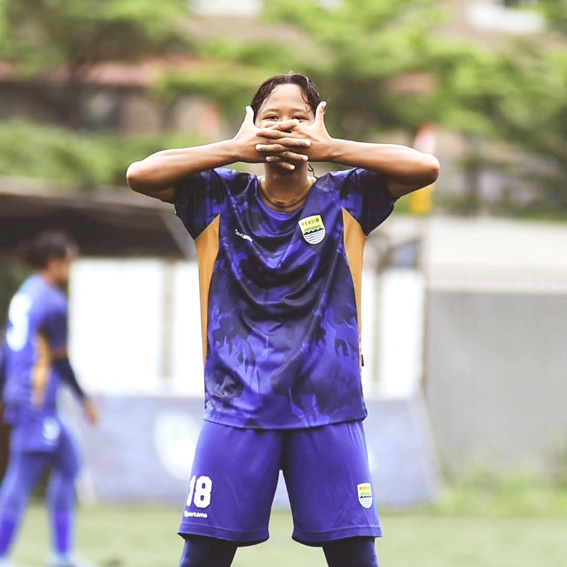 nunovalinhas's tweet photo. Futebol feminino na Indonรฉsia? ๐ฎ๐ฉ
Temos ๐ซฑ๐ผ๐ซฒ๐ผ
#PERSIBPutri
#PutriBiru
#PERSIBAcWomen
#WeArePERSIB https://t.co/I2qHEiojcD