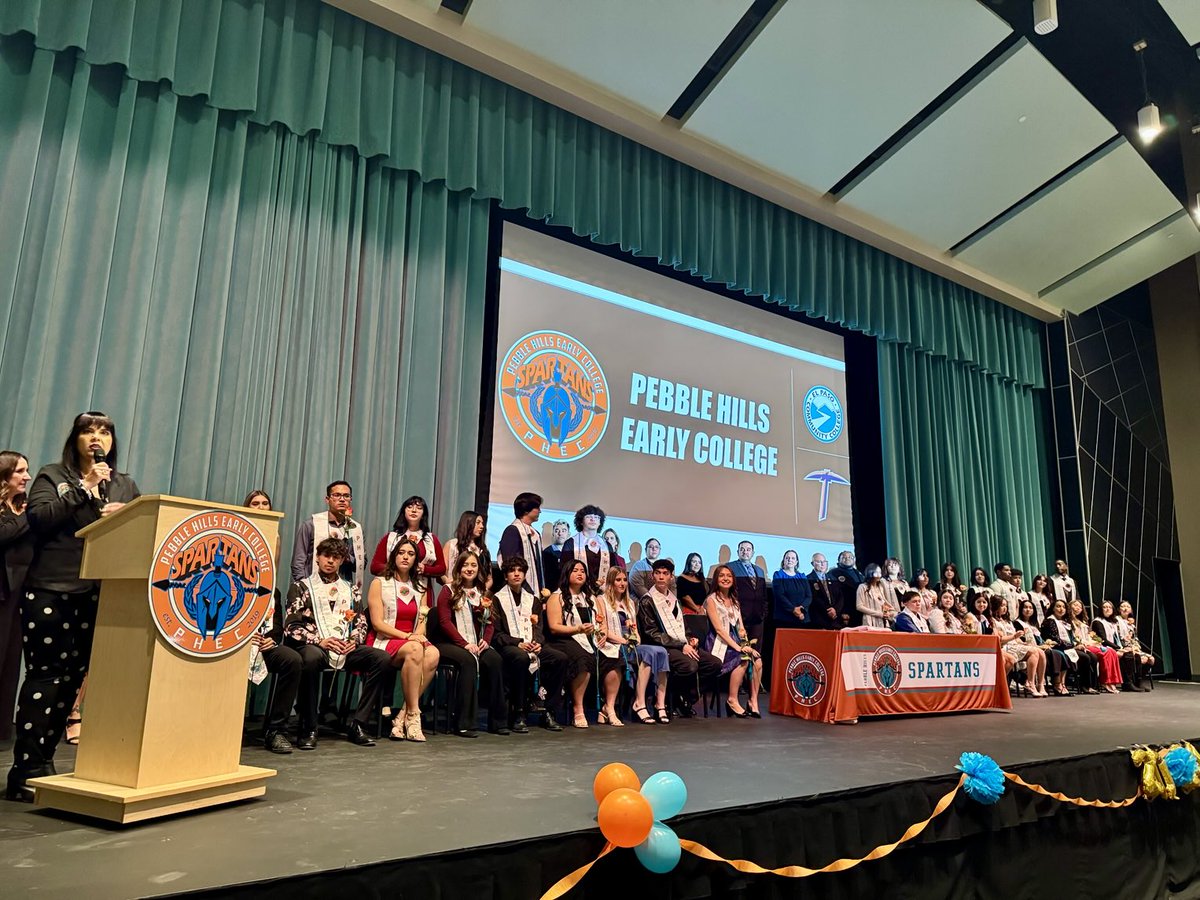 Congratulations to the upcoming Fall of 2024 EPCC graduates from Pebble Hills HS on receiving their stoles #TeamSISD ⁦<a href="/PHills_HS/">Pebble Hills High School</a>⁩ ⁦<a href="/epccdc/">EPCCDC</a>⁩